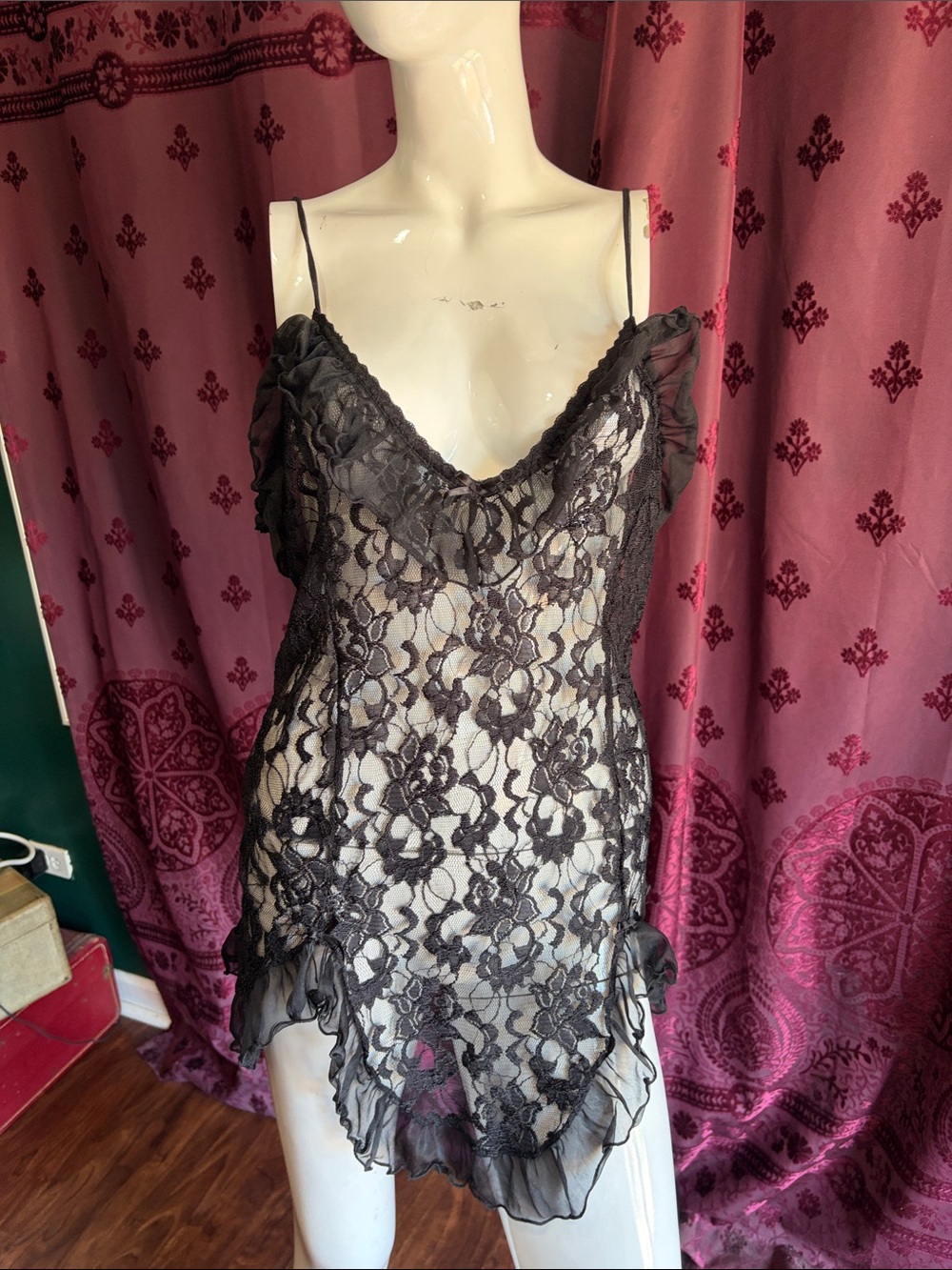 Vintage Cinema Etoile Black Lace & Sheer Chemise Slip Size X-Large